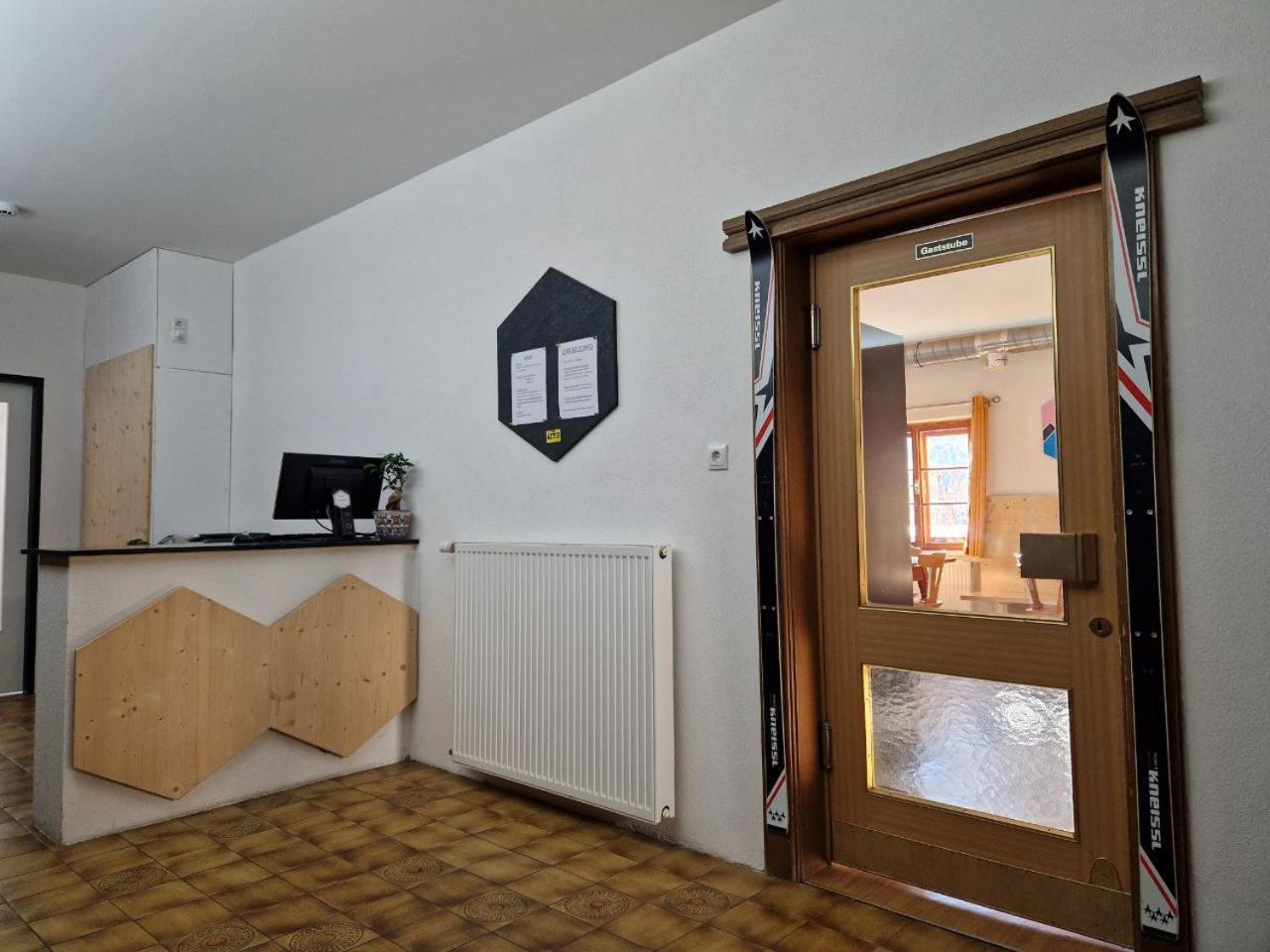 Stanton Hostel Sankt Anton am Arlberg Bagian luar foto