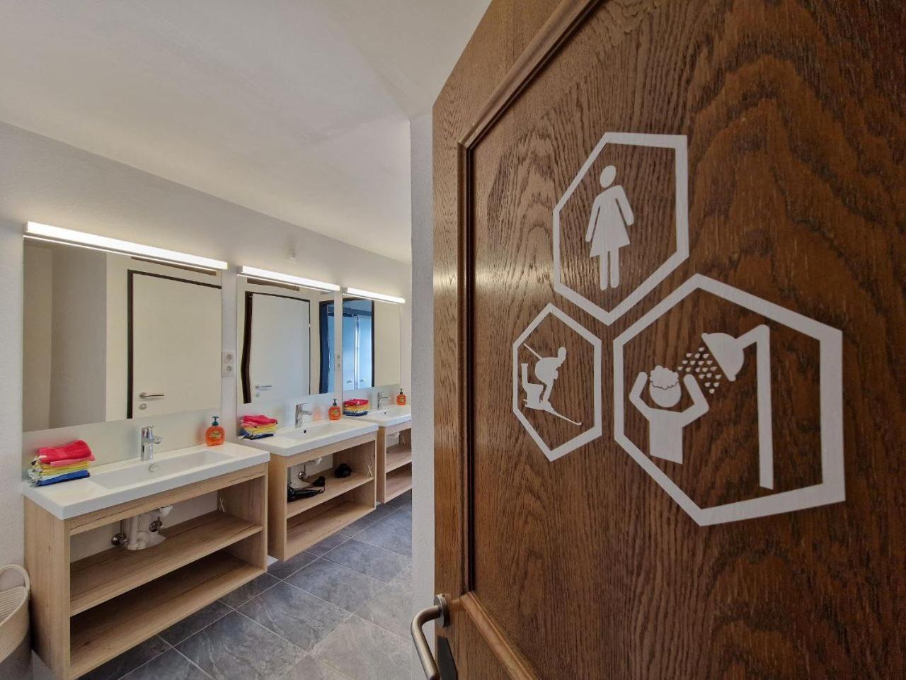 Stanton Hostel Sankt Anton am Arlberg Bagian luar foto