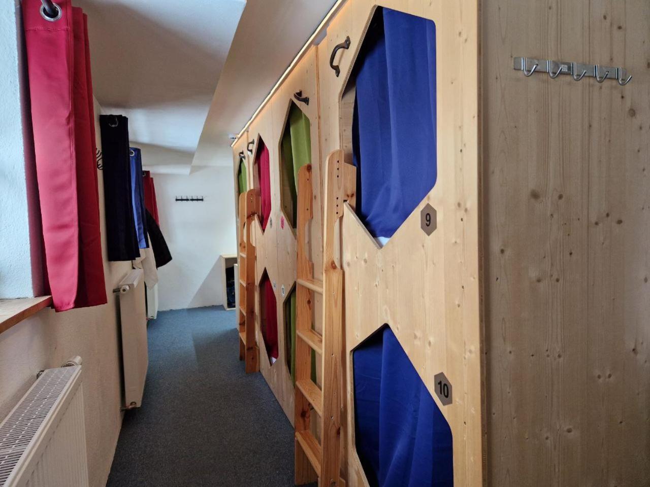 Stanton Hostel Sankt Anton am Arlberg Bagian luar foto